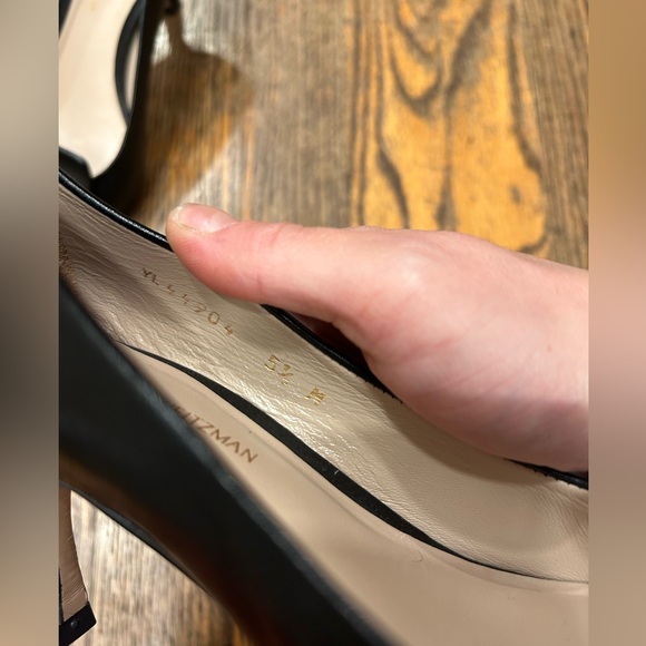 Stuart Weitzman black leather heels - Picture 4 of 9